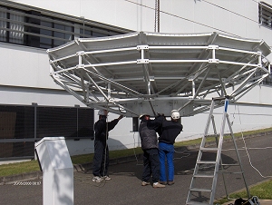 Antenna installation for PLEIADES