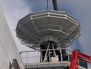 Antenna installation for PLEIADES